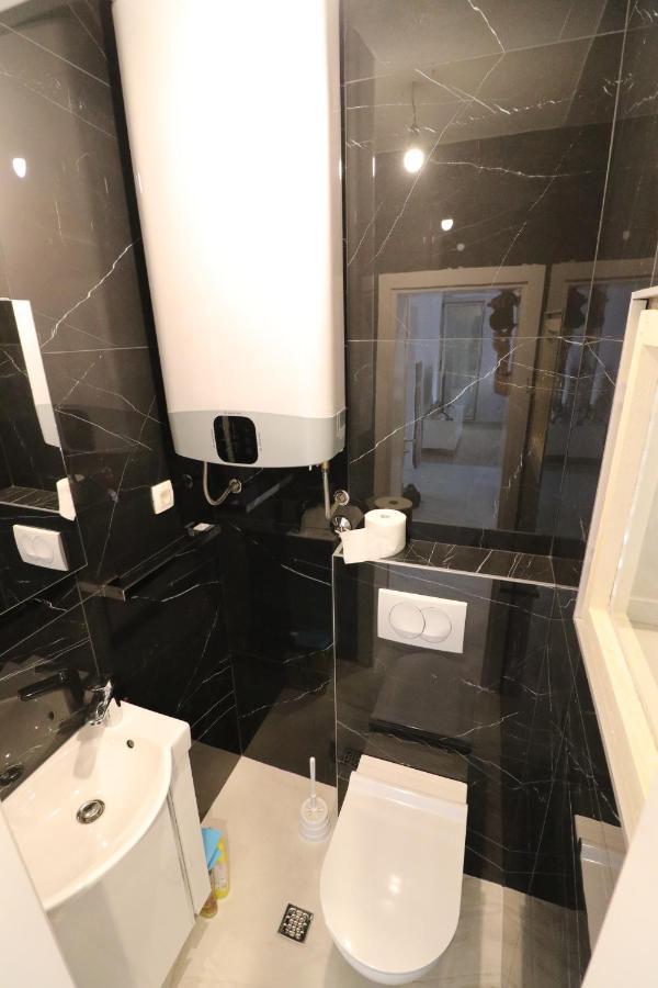 Apartment Sandrita Kotor Luaran gambar