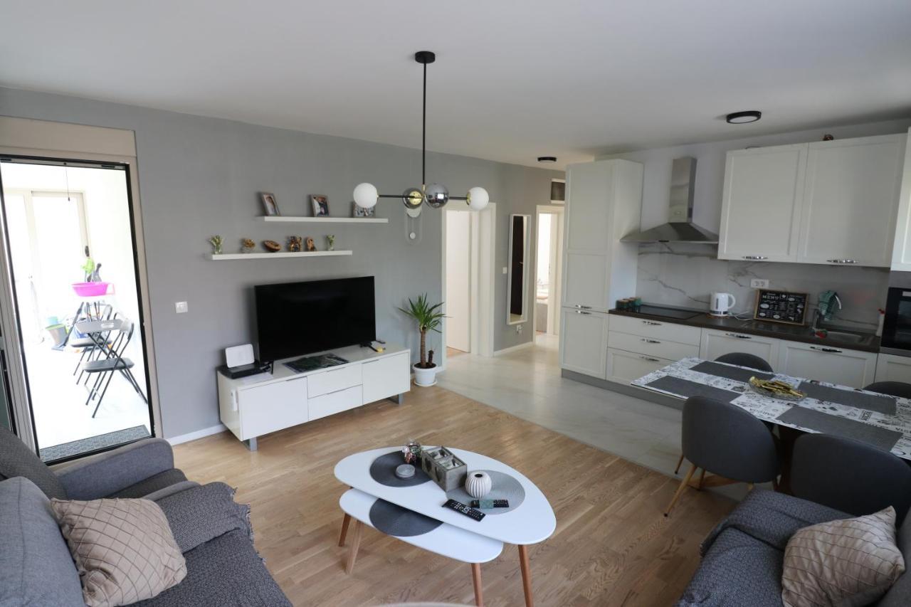 Apartment Sandrita Kotor Luaran gambar